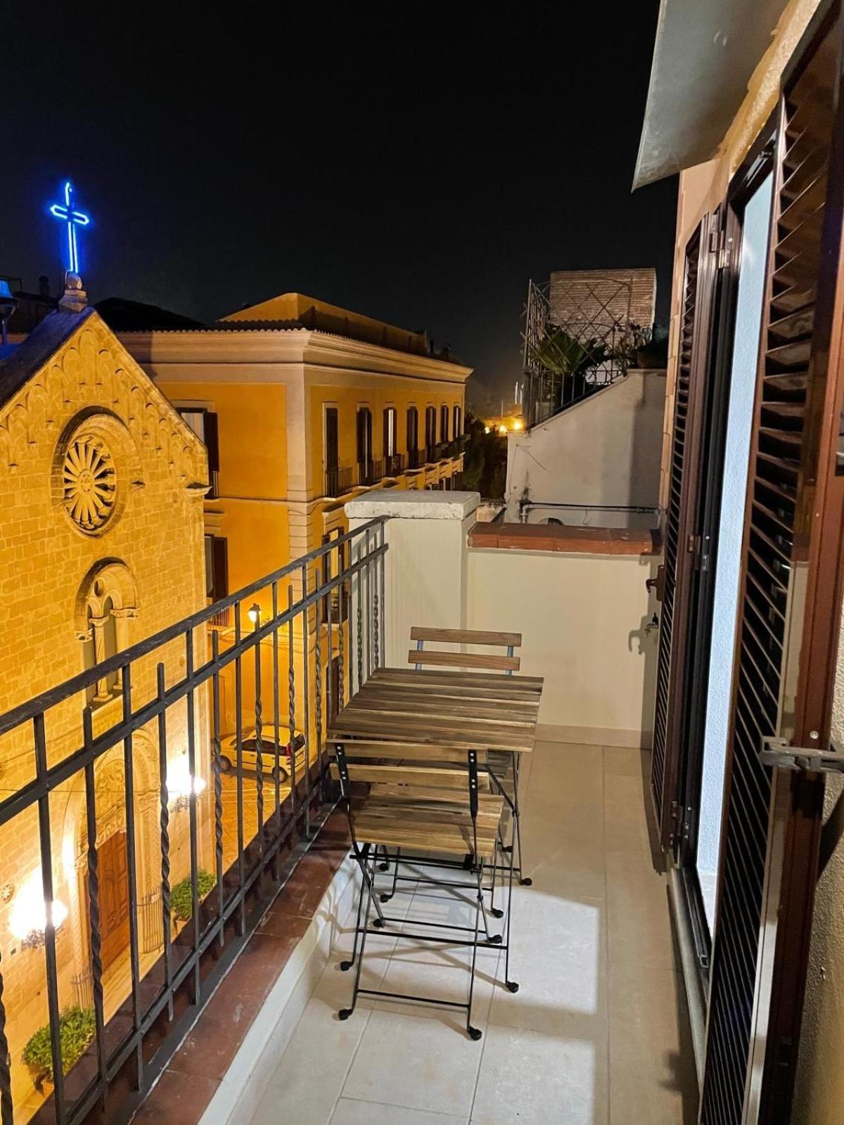 Casa Antonia - Terrace & Suites Bari Luaran gambar